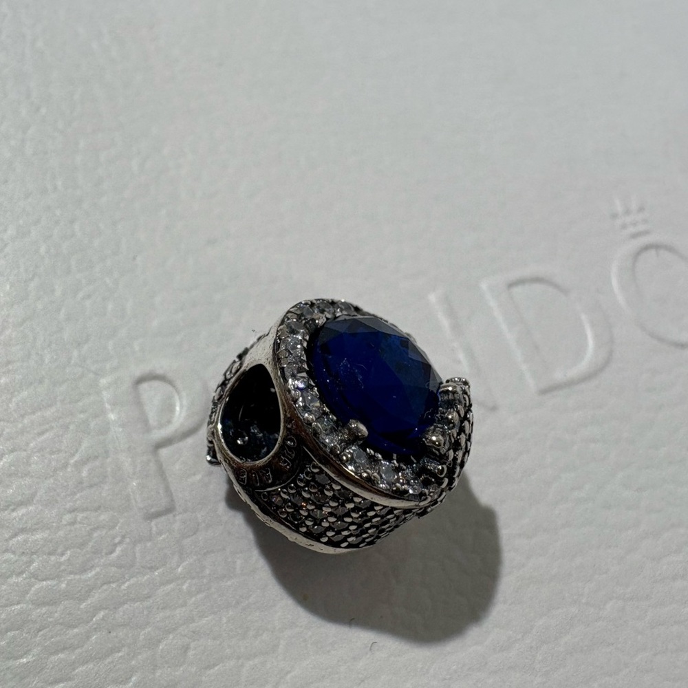 Pandora charm - Picture 5 of 11